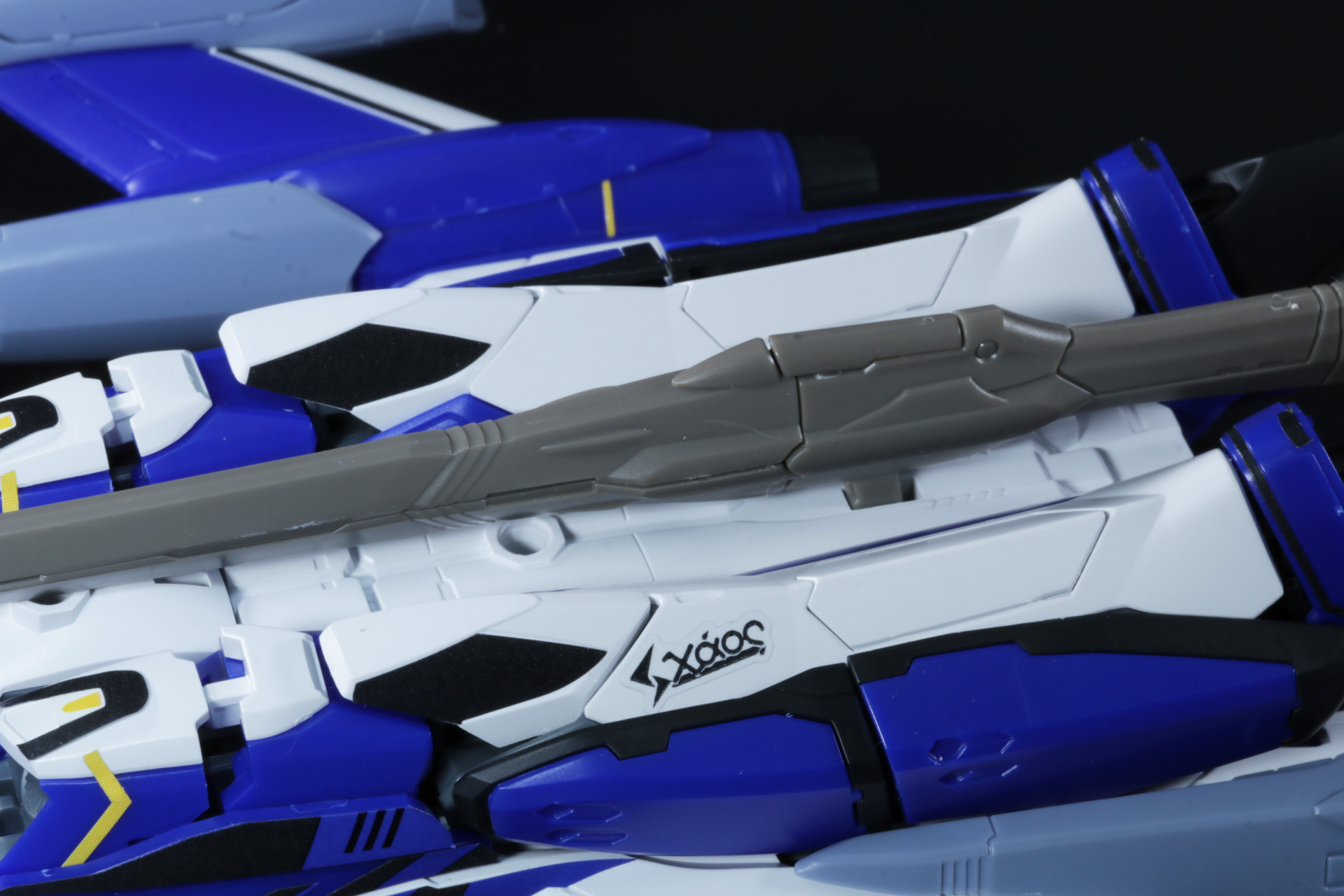 メインエンジンのカバーパーツを差し替え