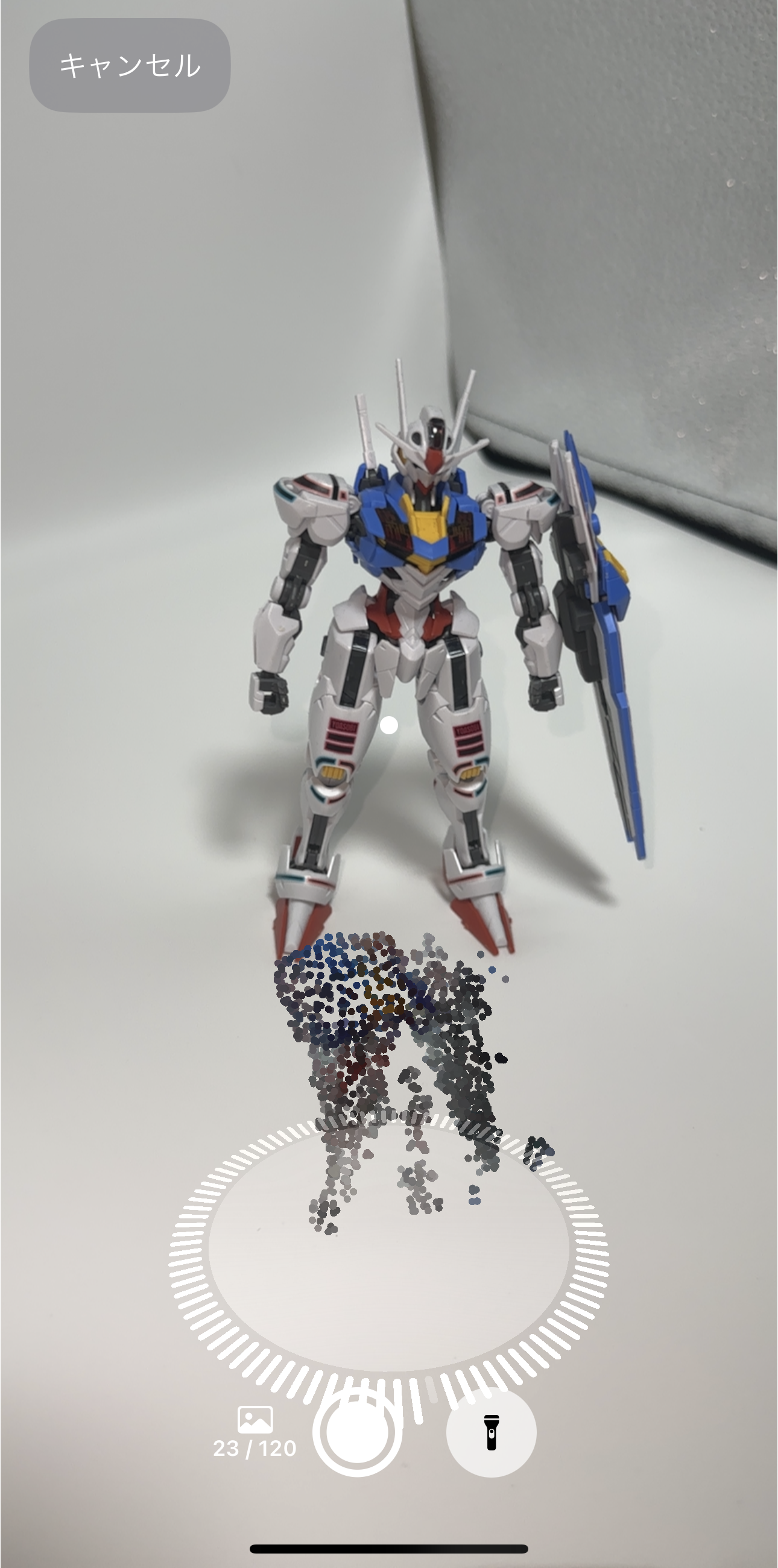 ガンダムエアリアルの周りを丁寧に回っていこう