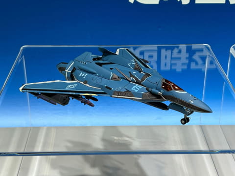 マクロスF」より「YF-29 デュランダルバルキリー」ファイター形態が