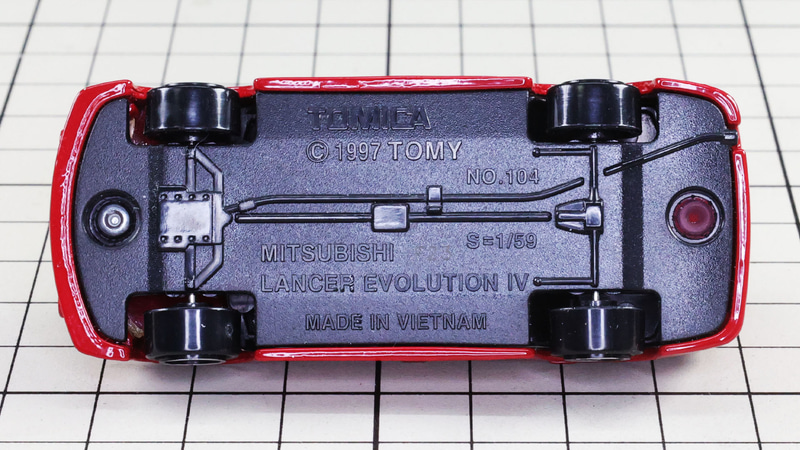 シャーシ：なんと1997年版のシャーシです