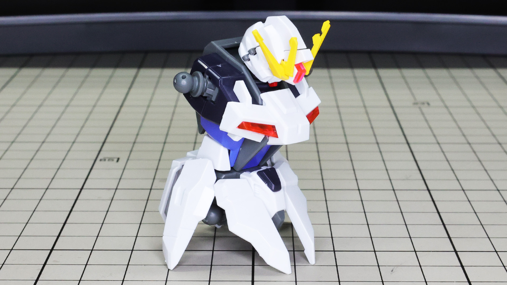 かがんでみたり……