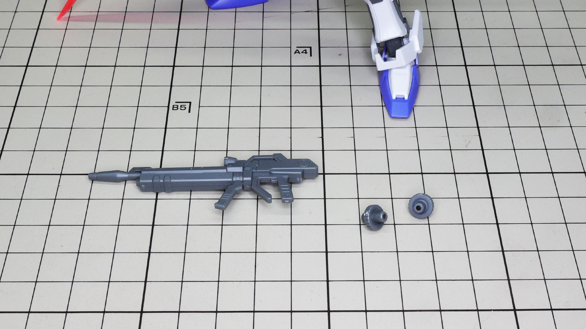 ストライクガンダムのビームライフル他もありますが、こちらはオマケで自由に使えます