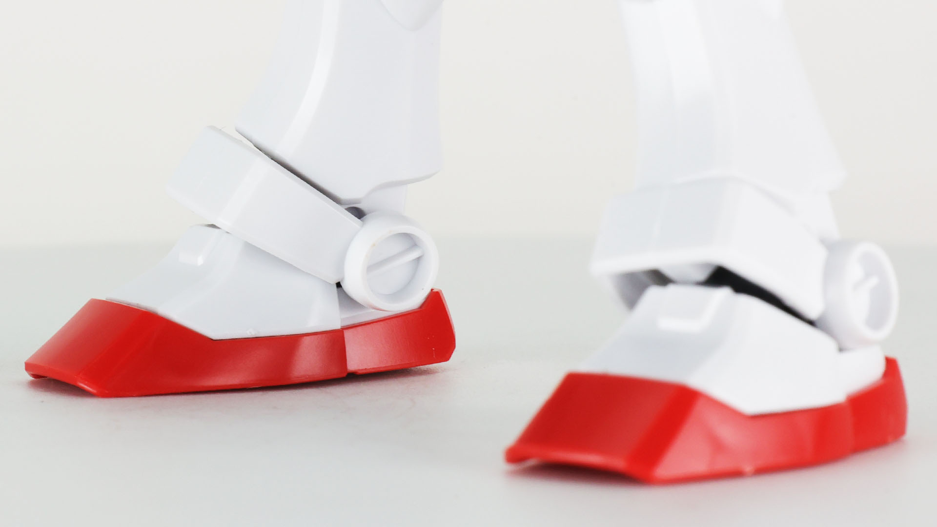 ソールはオリジナルのRX-78-2ガンダムのまま