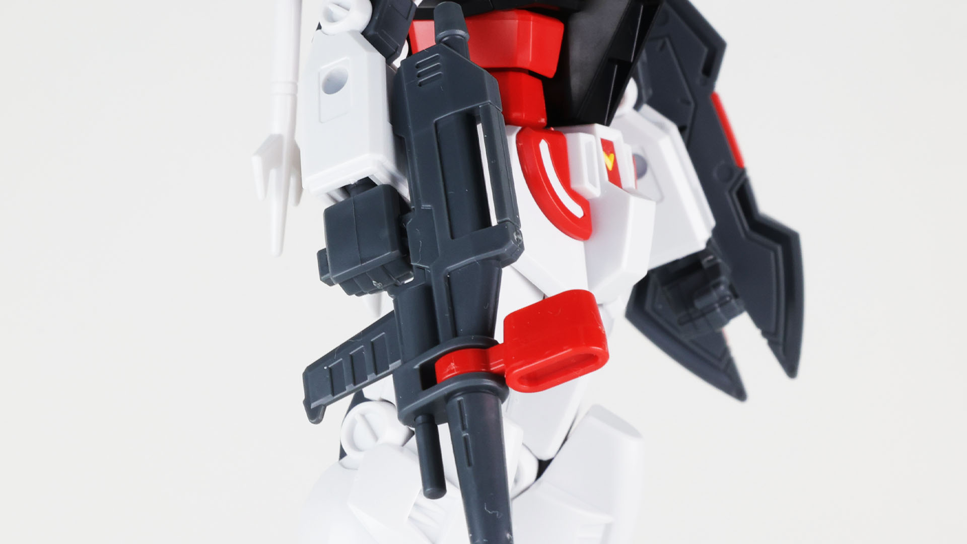 スコープが強化されたビームラーライフル