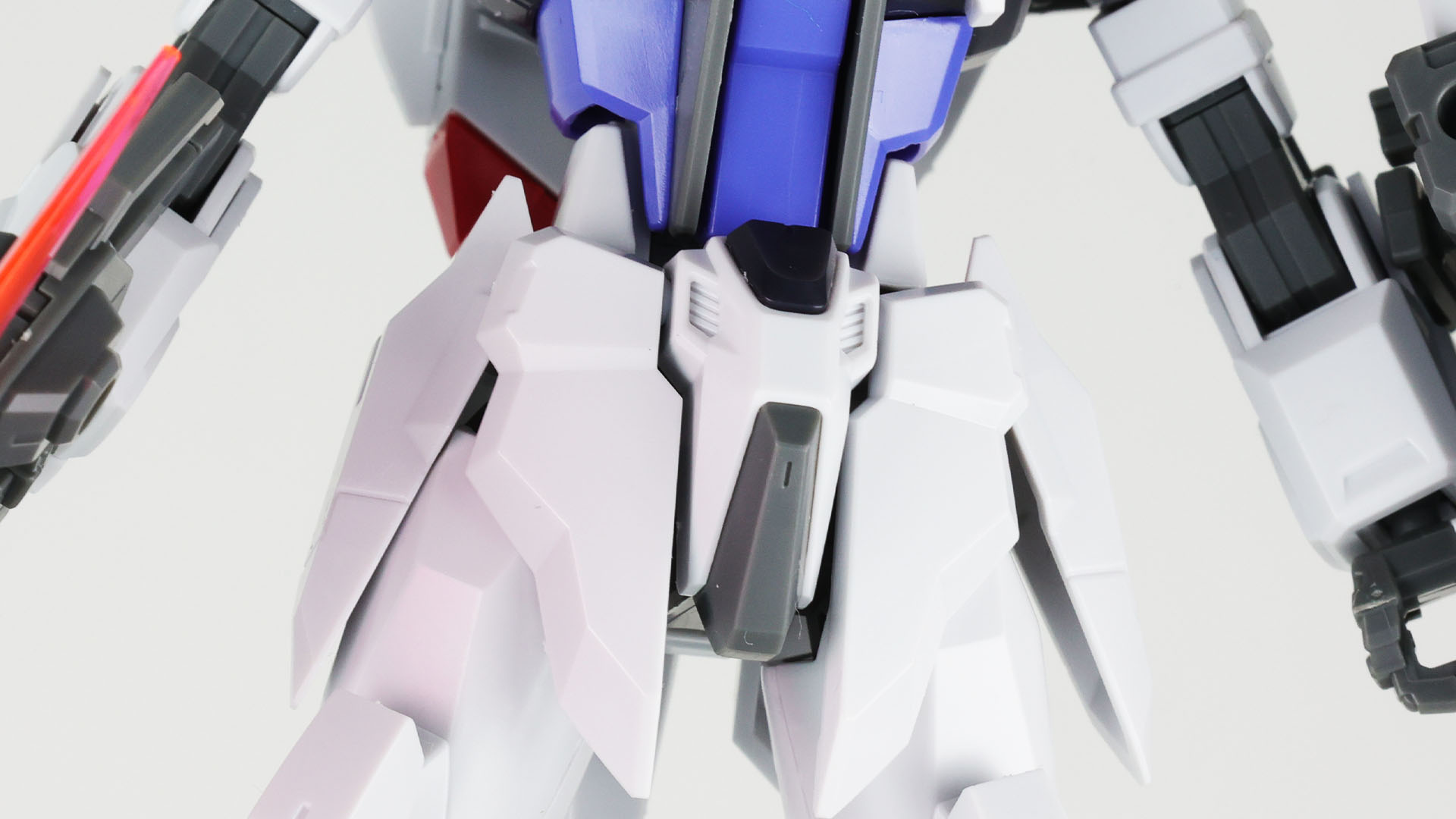 腹部から腰部にかけては従来のまま