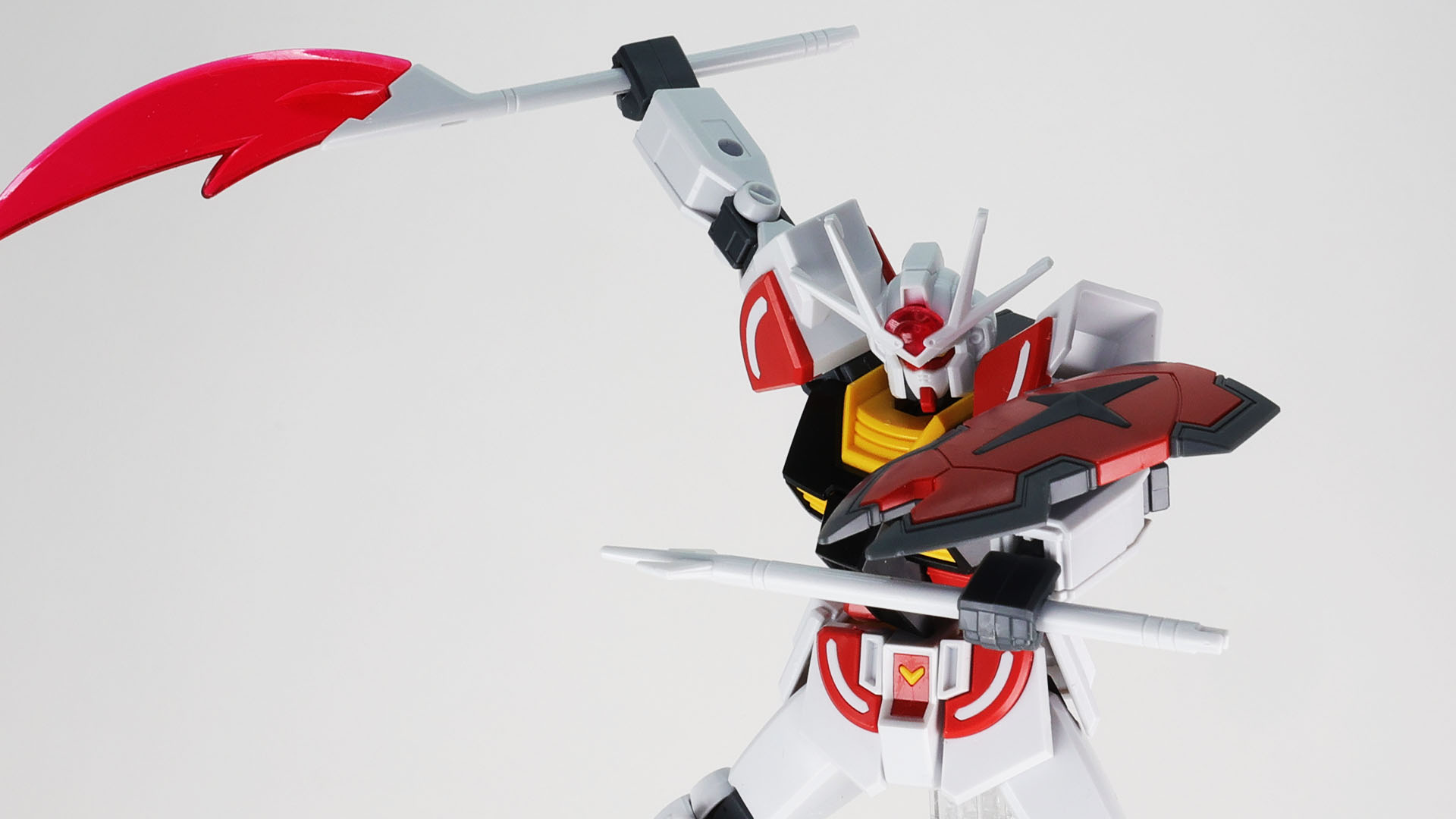 ラーガンダムはビームラーナギナタを展開