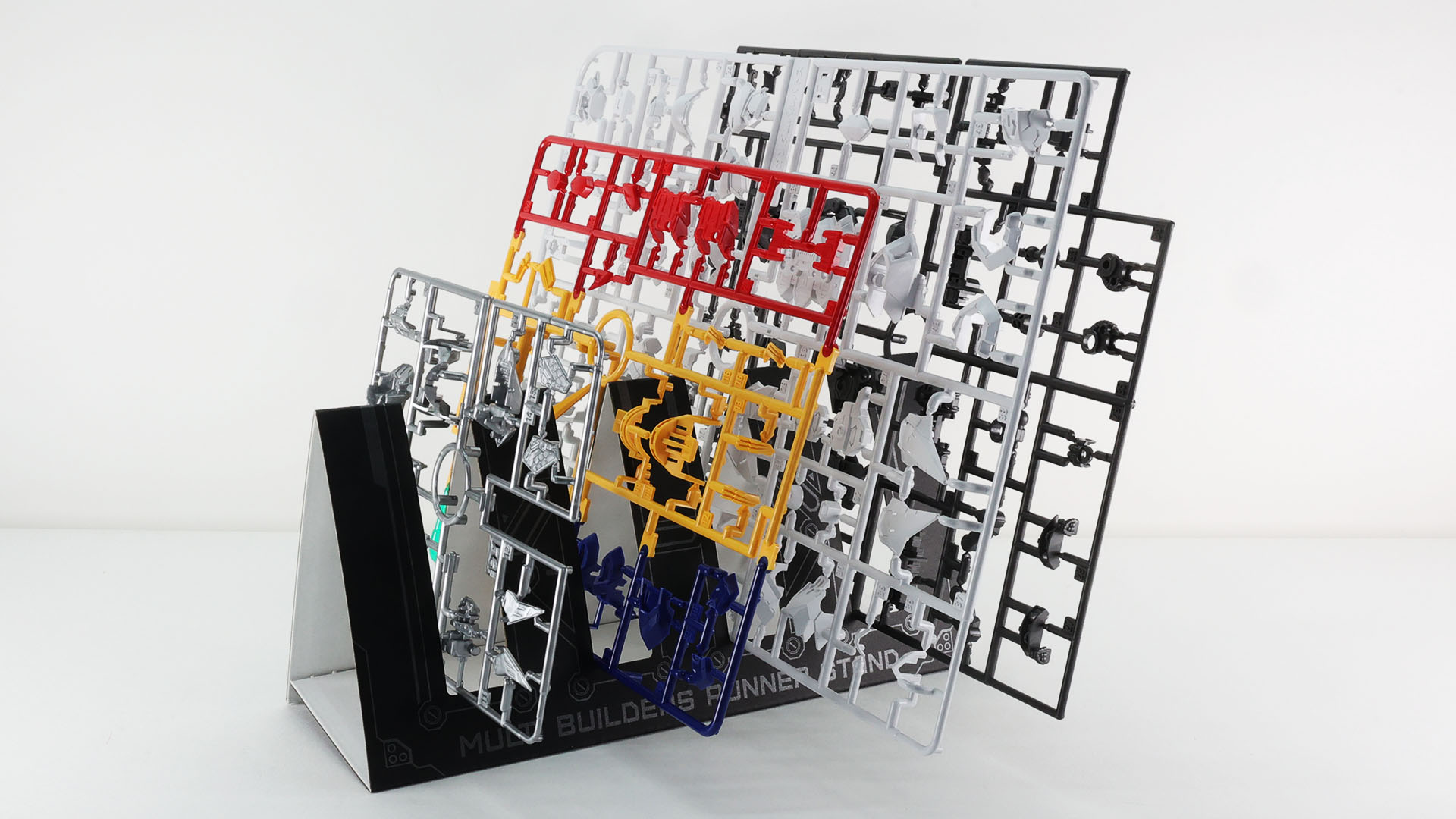 今回のMGSDバルバトスのランナーをのせてみました。使いやすそう！