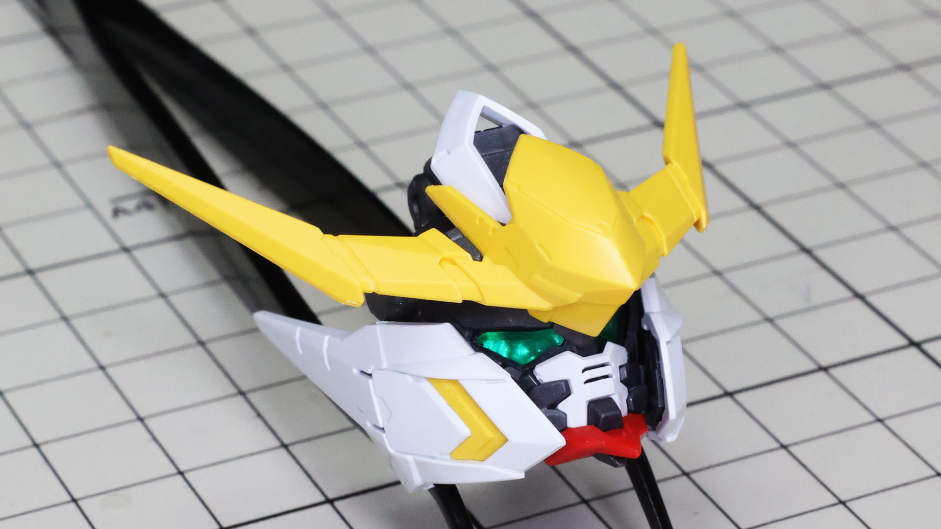 マスク部のスリットが開いていて段落ちでできる自然な影でスミ入れしなくても大丈夫です