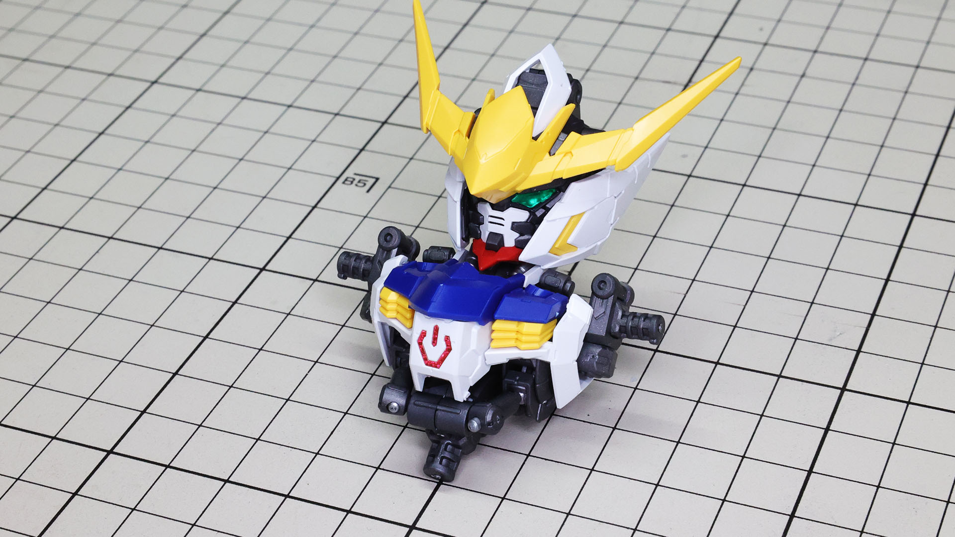 頭部を乗せてみました。いいバランスです！