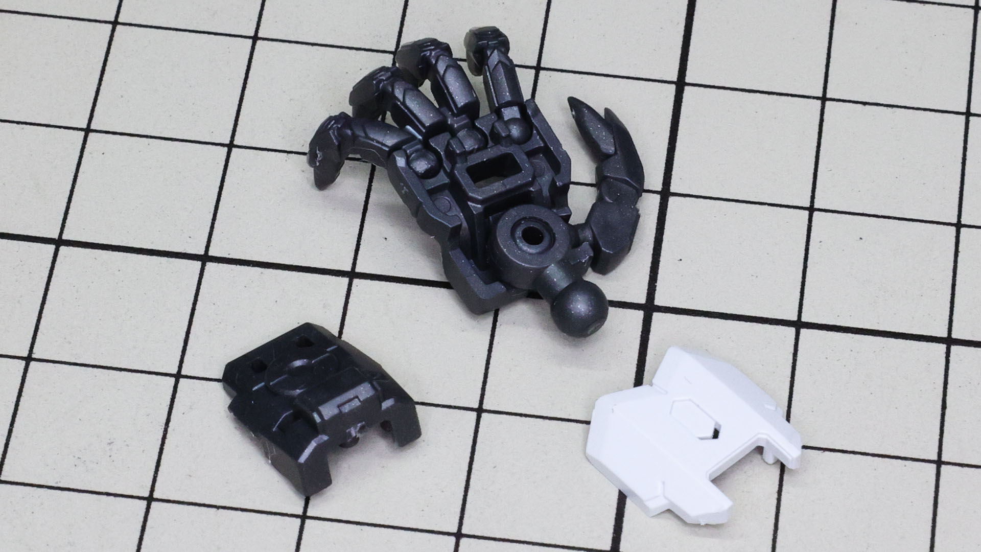 親指、人差し指、それ以外でそれぞれが可動します