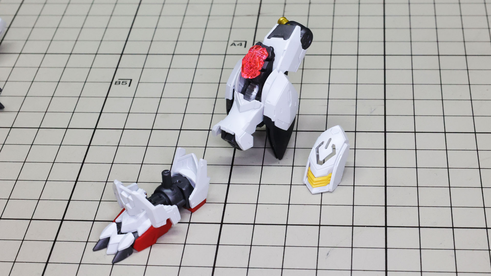 各要素をドッキングさせて脚部完成です