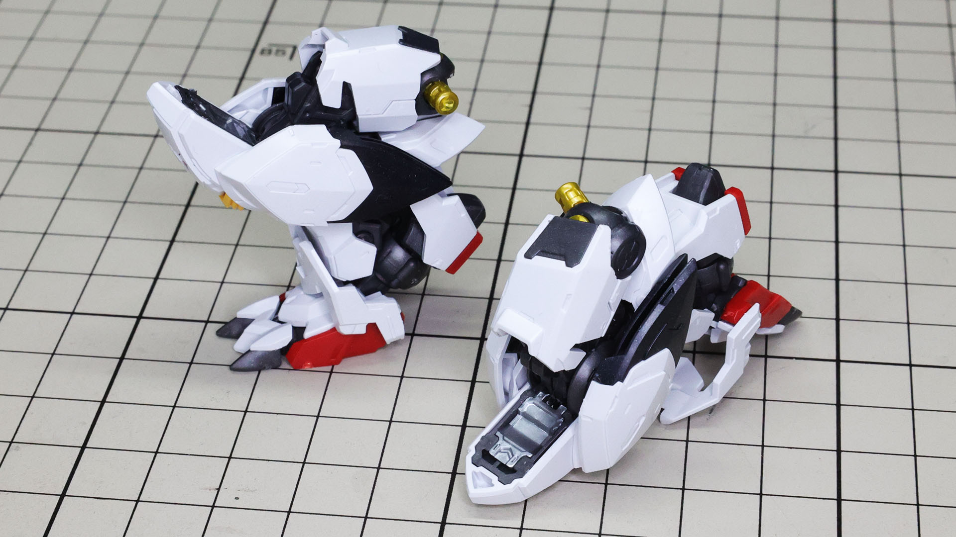 可動性能もすばらしいです！膝関節もググっと折れ曲がるという表現が合います