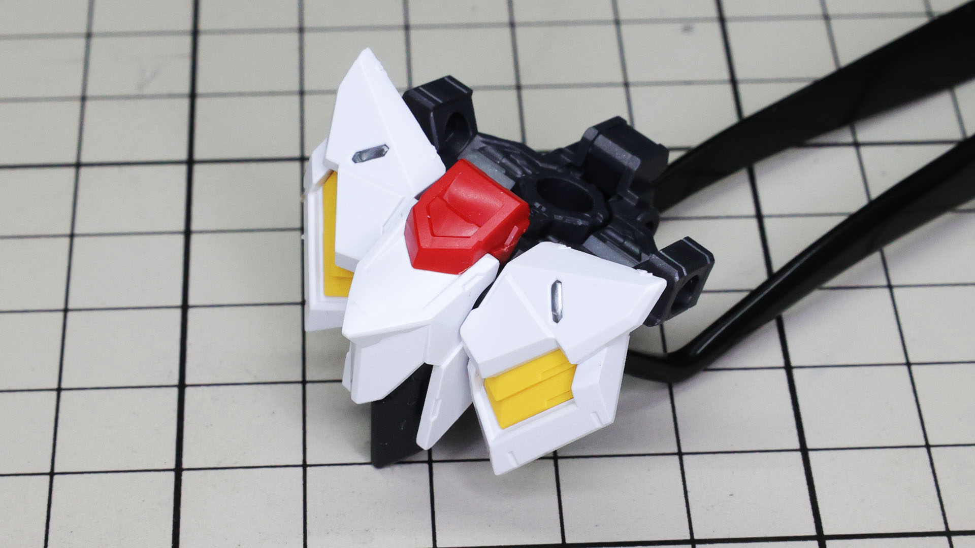 リアアーマーもスイング可動します