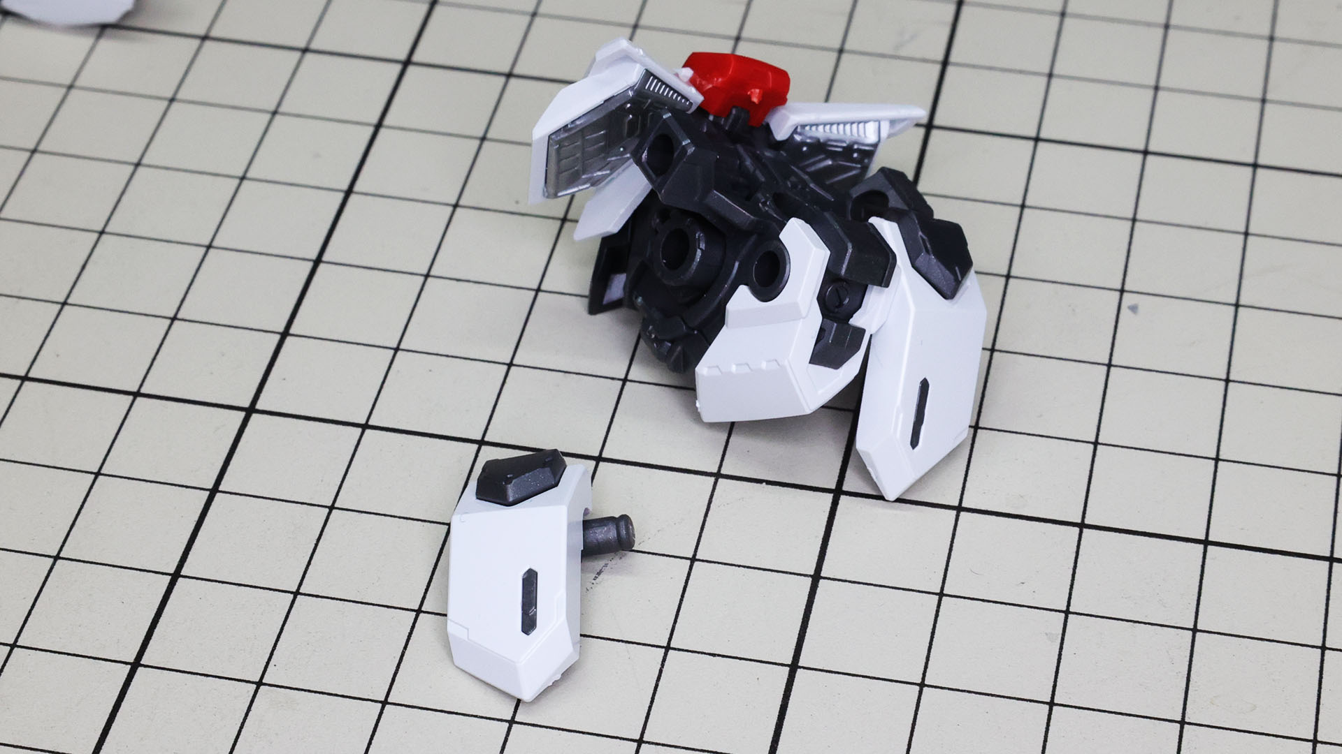 リアアーマーもスイング可動します