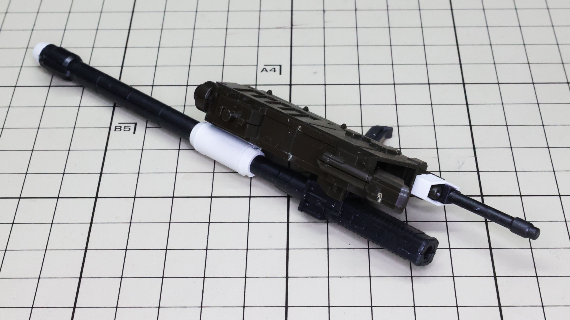 砲身側の断面にもディテールがあります。リアル！