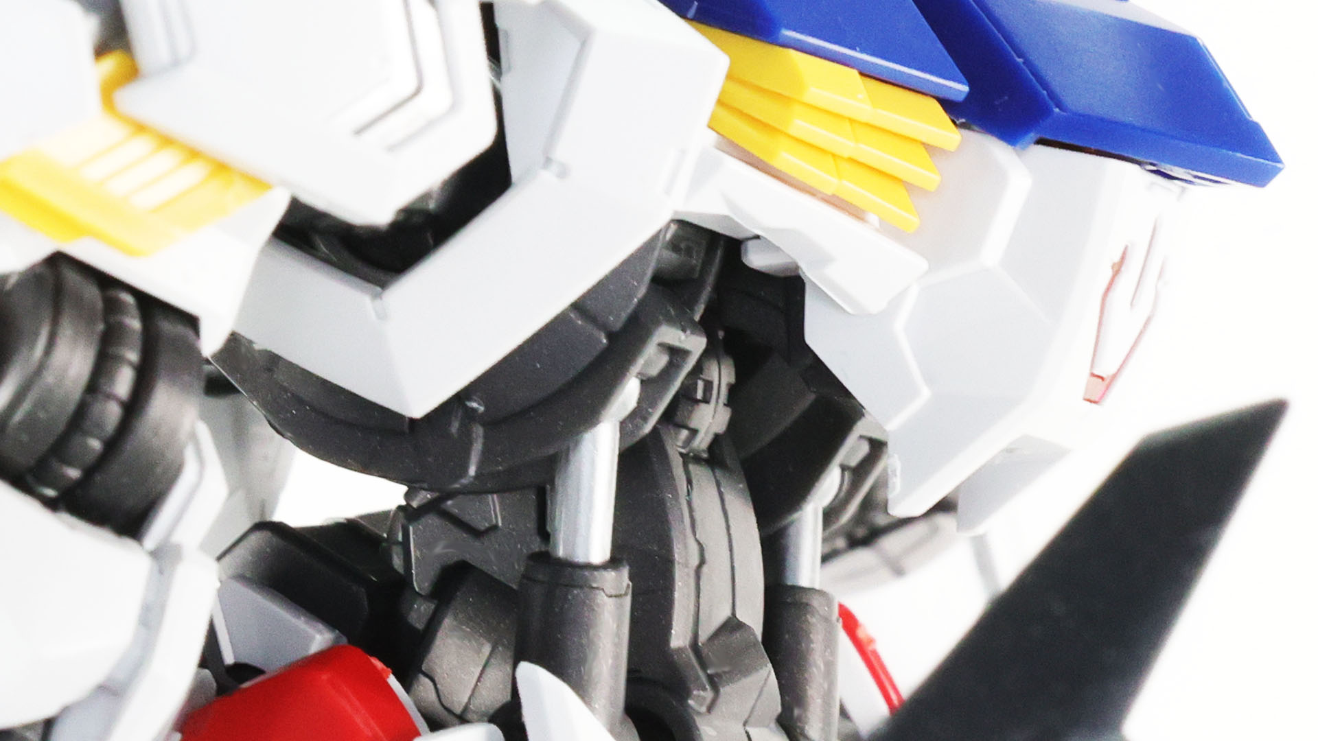 腰部もカラフルな印象で、とても動きます！