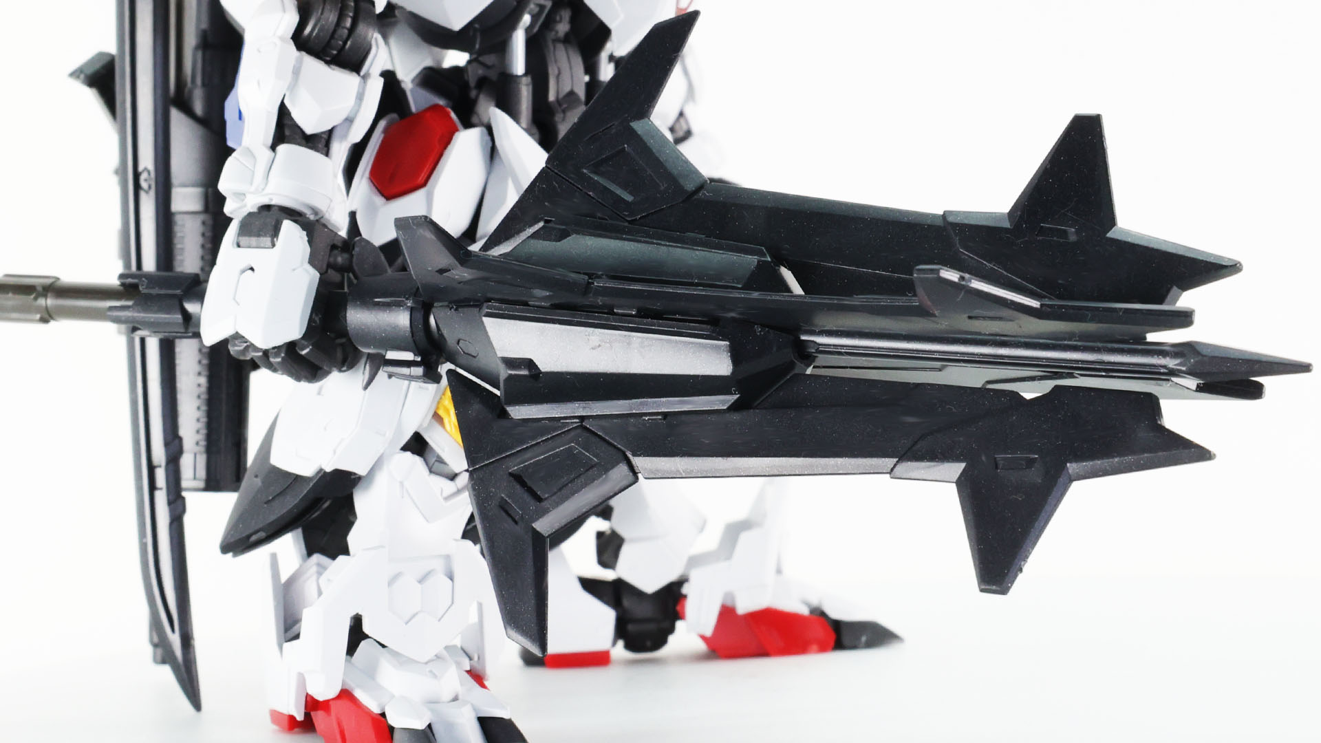 重量感あるメイスを持っても落ちません