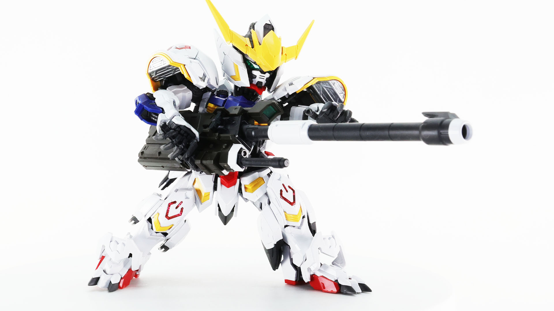 グリップは回転でき、アクション性能が高まります