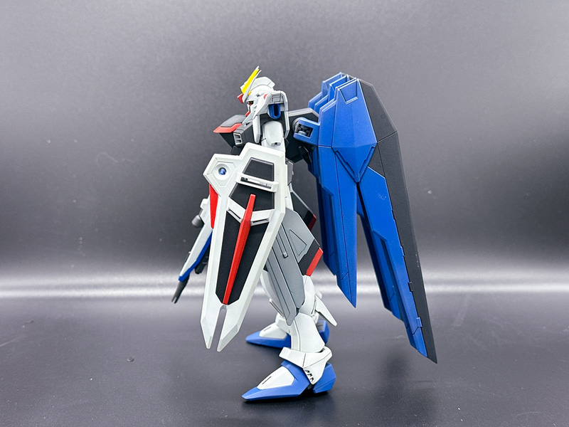 左：塗装前、右：塗装後