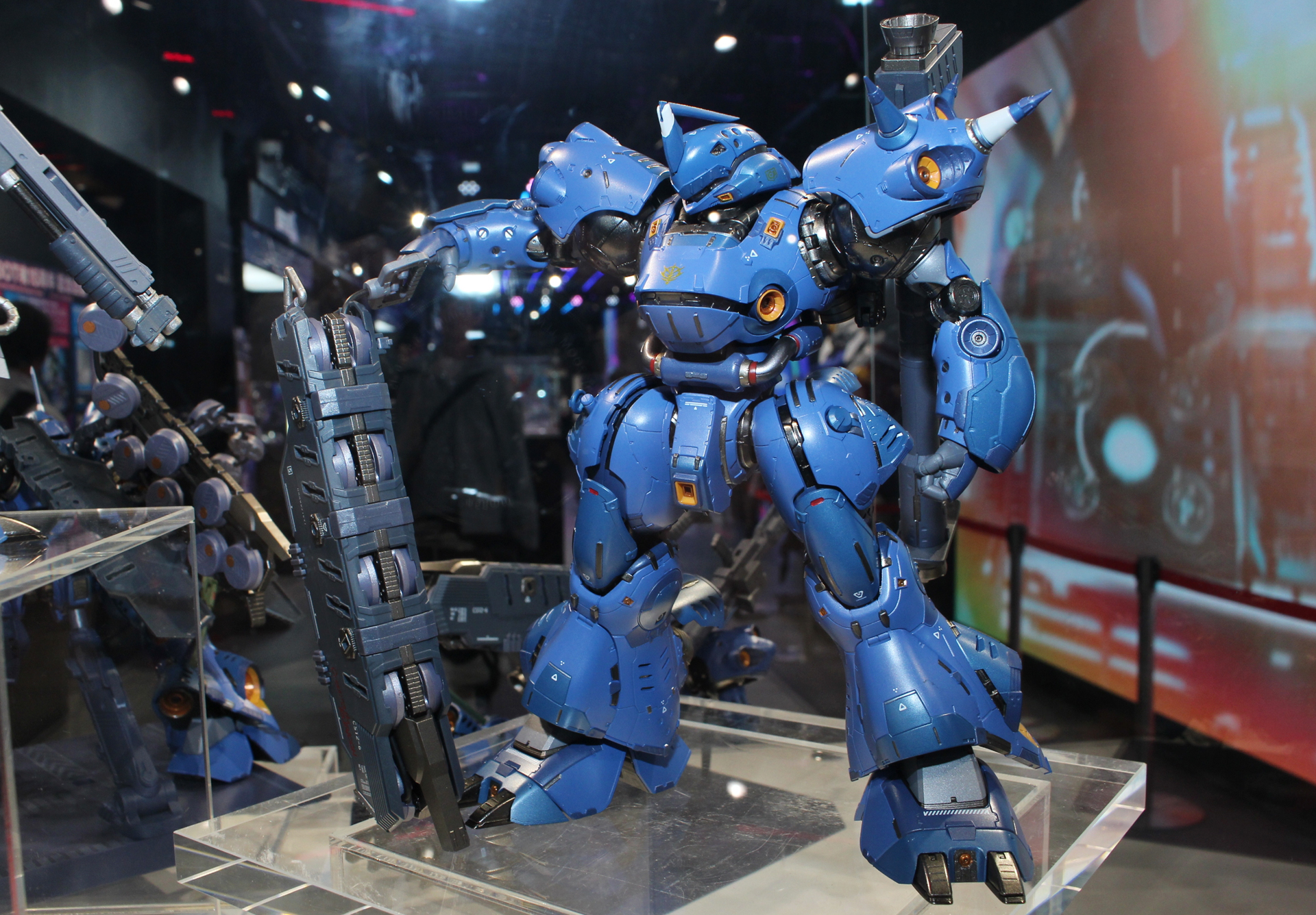 チェーン・マインはオリジナル武装のラックに収納できる