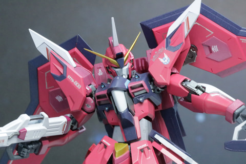 METAL ROBOT魂」による濃密ディテールで立体化された