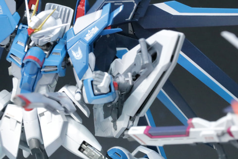 LROBOT魂イモータルジャスティス　ストライクフリーダムガンダム METAL ROBOT魂 ＜SIDE MS＞ イモータルジャスティスガンダム