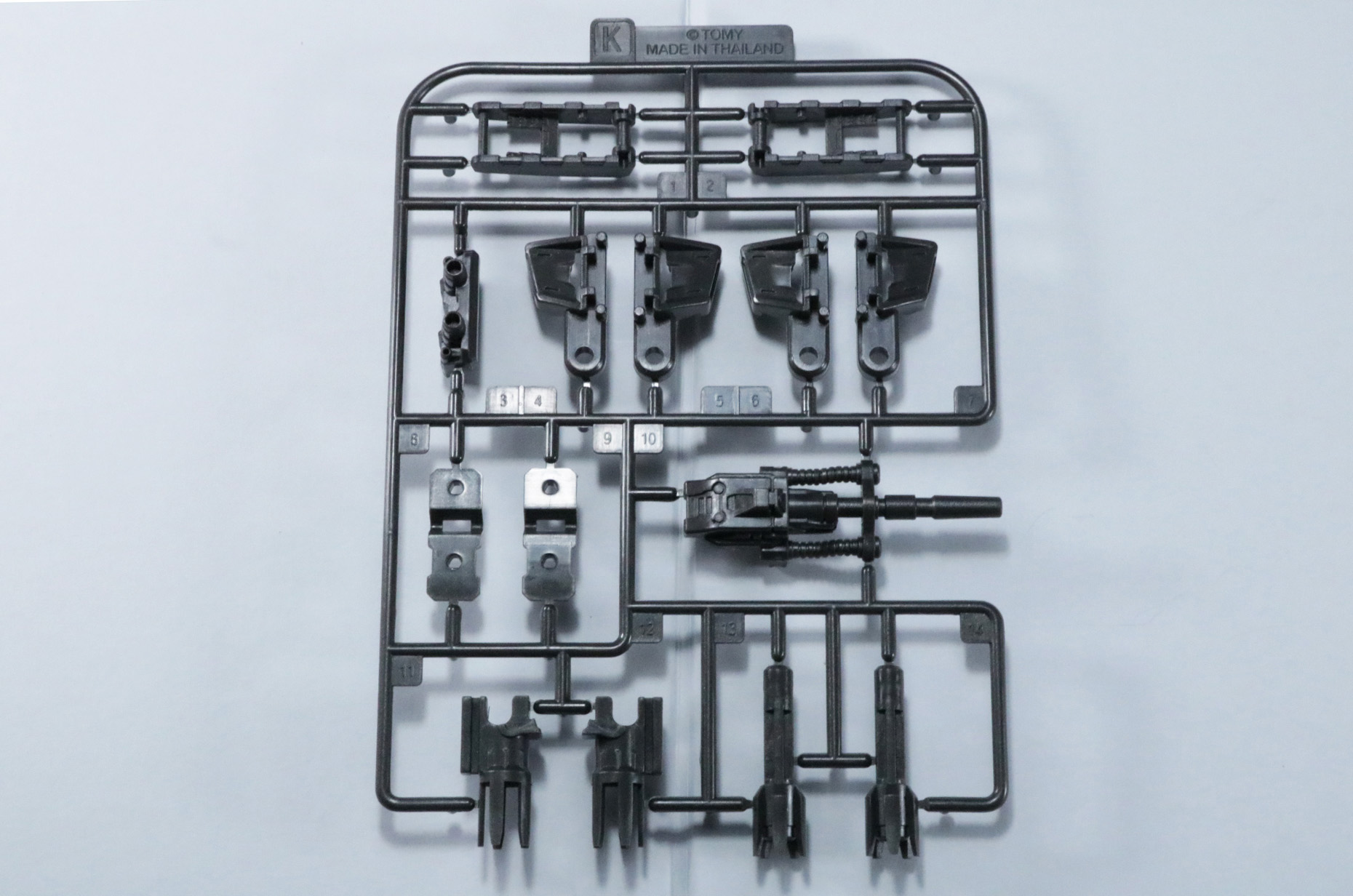 クリアパーツにも塗装が施されている