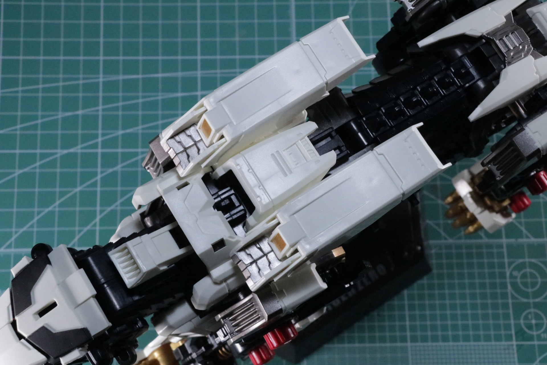 本体背部につける