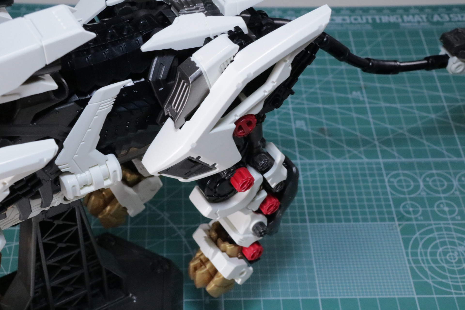 後ろ脚アーマー