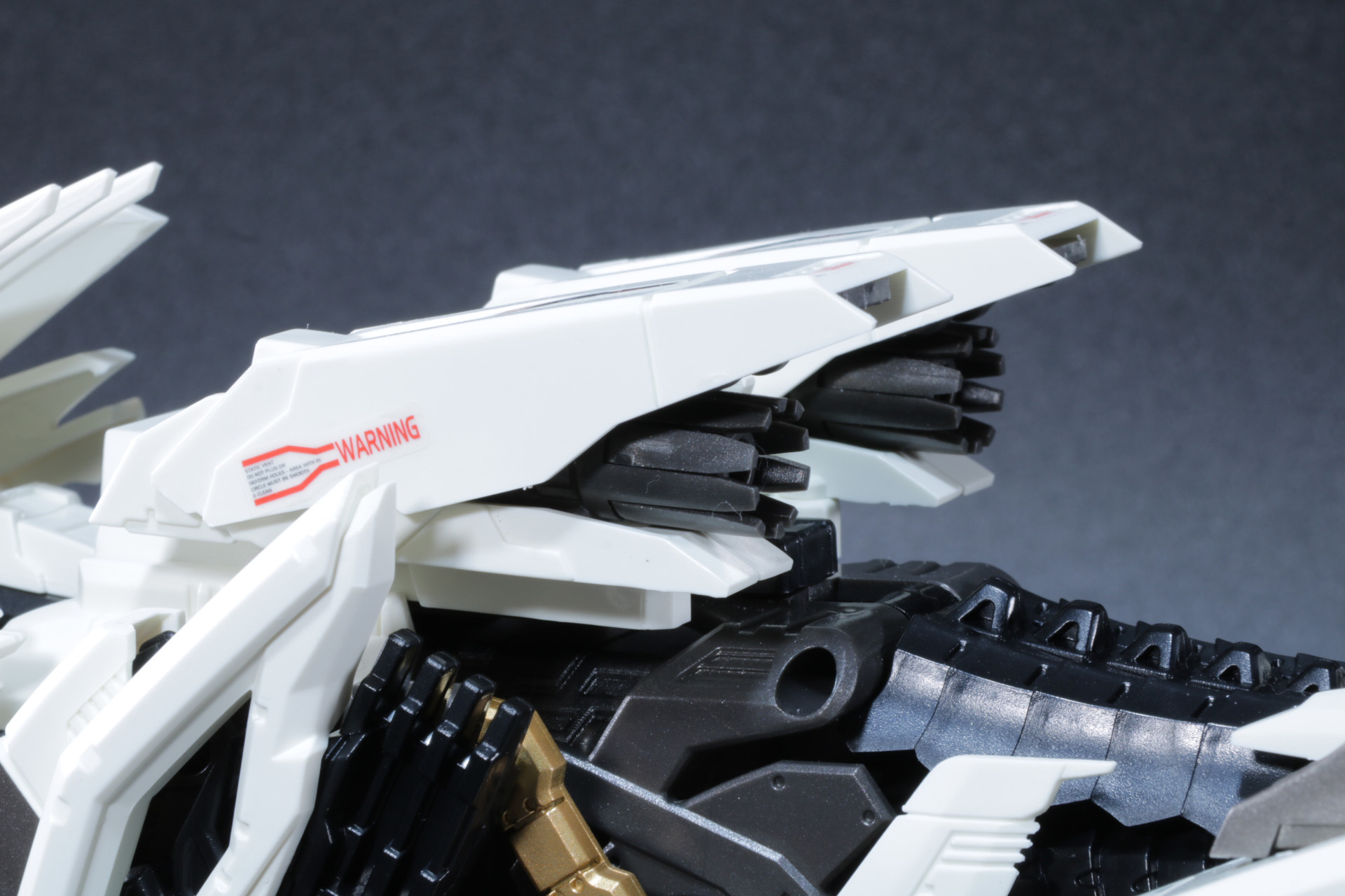 イオンターボブースターは外装部分と連動して、内部ノズルも展開