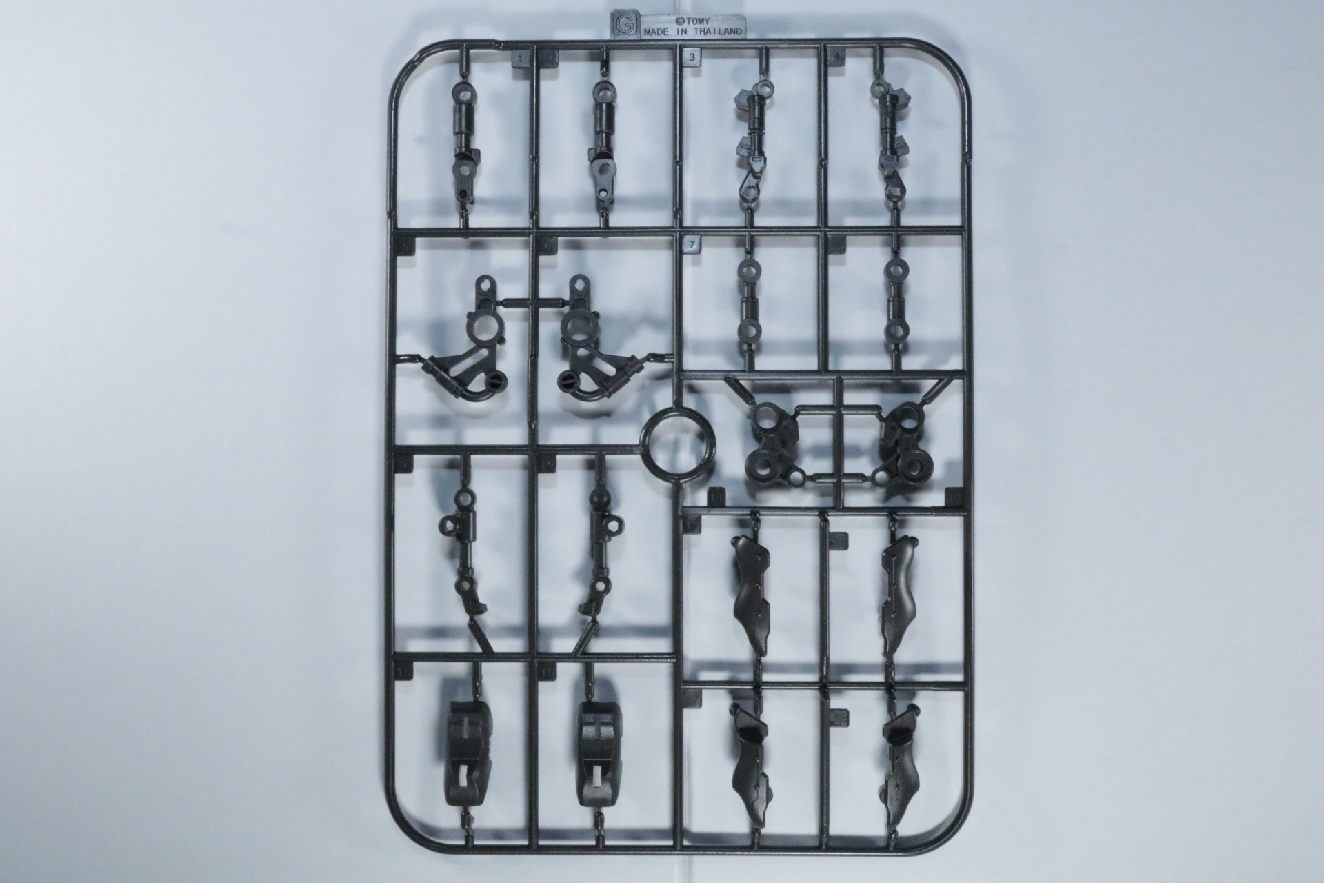 クリアパーツにも塗装が施されている