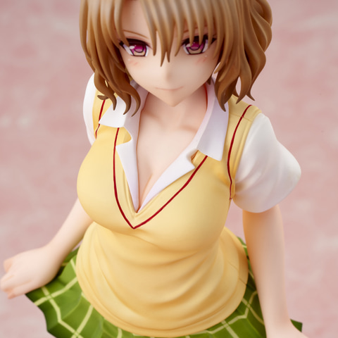 ToLoveるダークネス」の籾岡里紗を制服姿で立体化したフィギュア