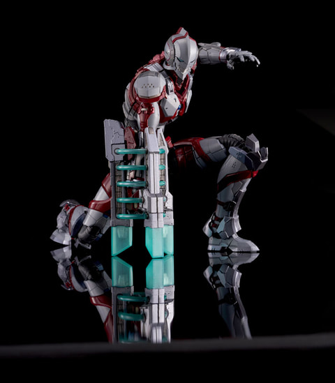 早田進次郎が纏う「ULTRAMAN SUIT」を立体化！ 「人機巧