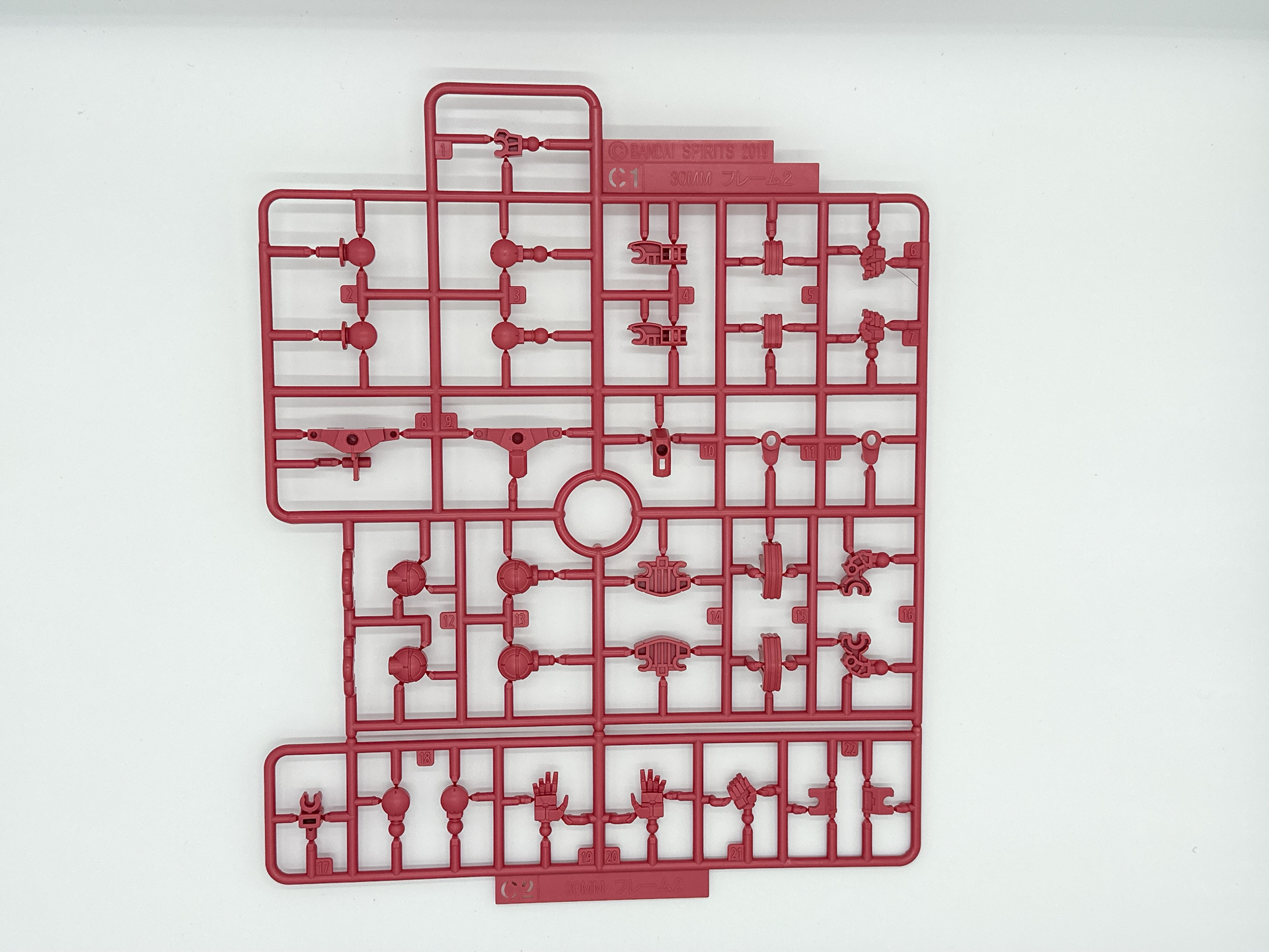アチェルビー(TYPE-A)を構成するランナー。フレームパーツとなるCランナーは発売中のスピナティオと共通のランナーとなっているようです。