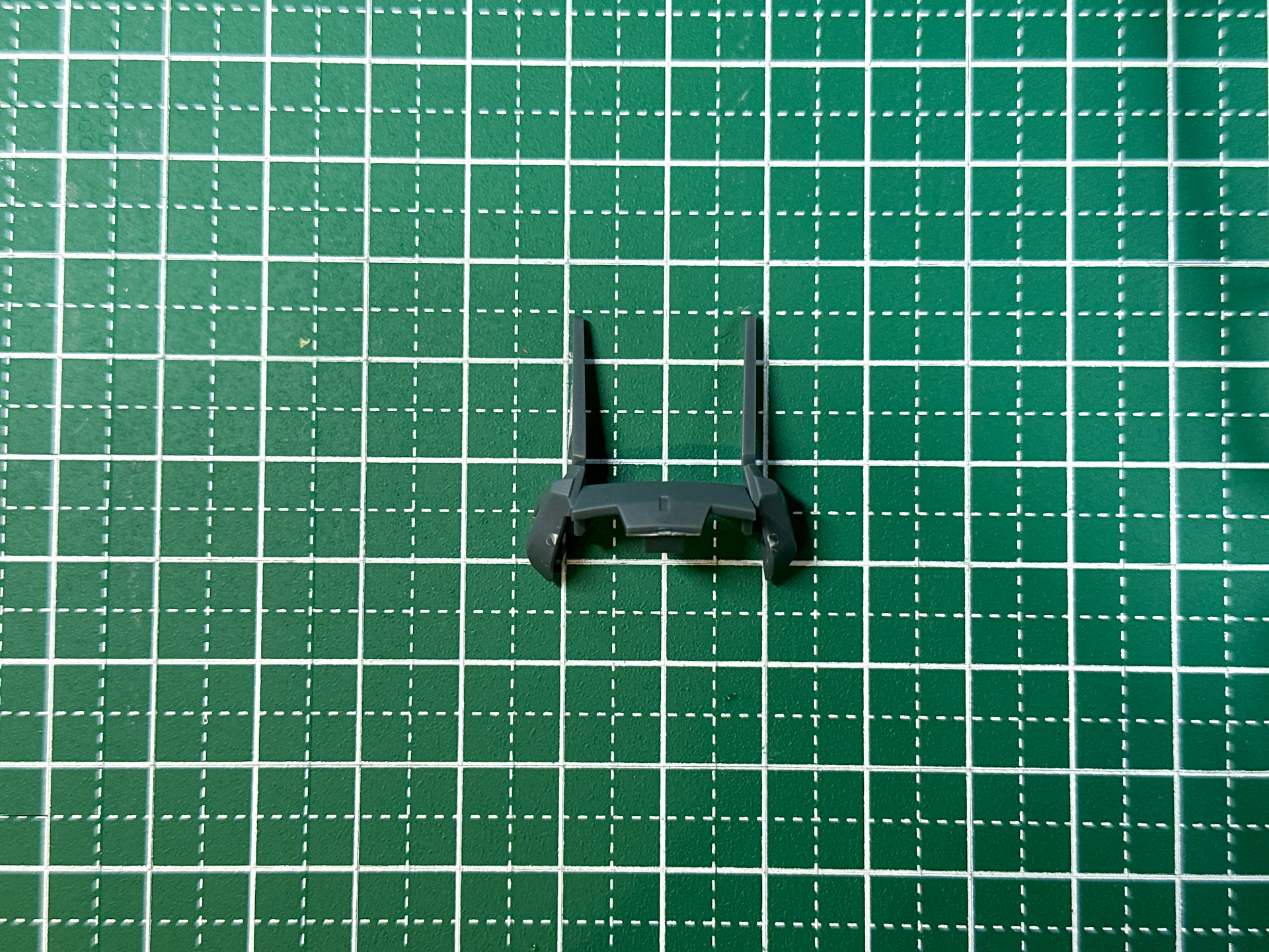 組立が完了したヘッドギア。ヘッドギアは2種類が同時に再現できる様、2セット付属しています。