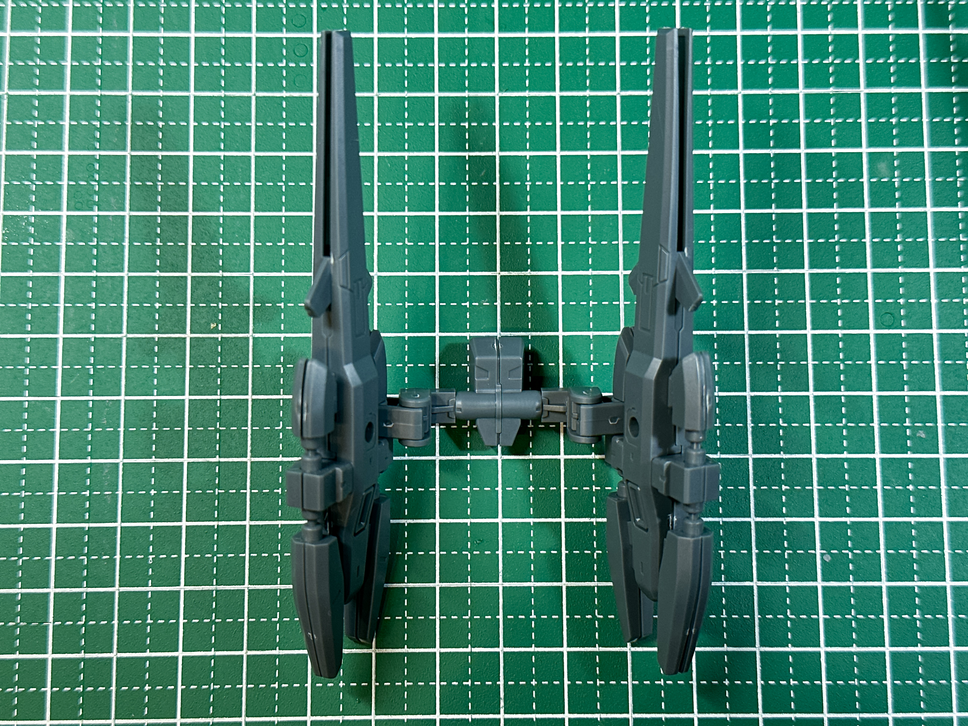 組立が完了したジョイントパーツ。ワイヤレスウェポンパックのCジョイントは4か所あるため、自由に表情をつけることが可能です。