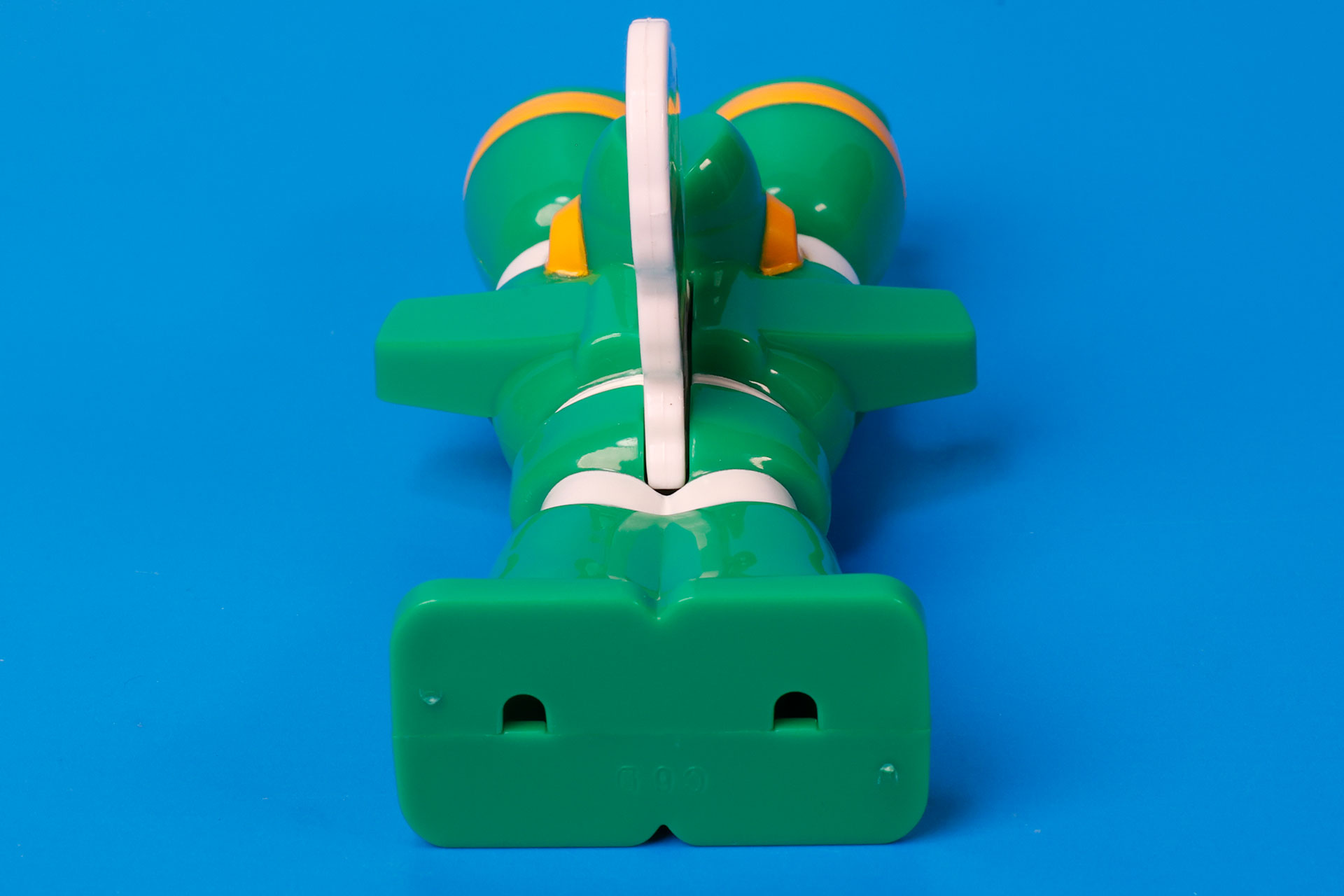 こちらは背面側から見たところ