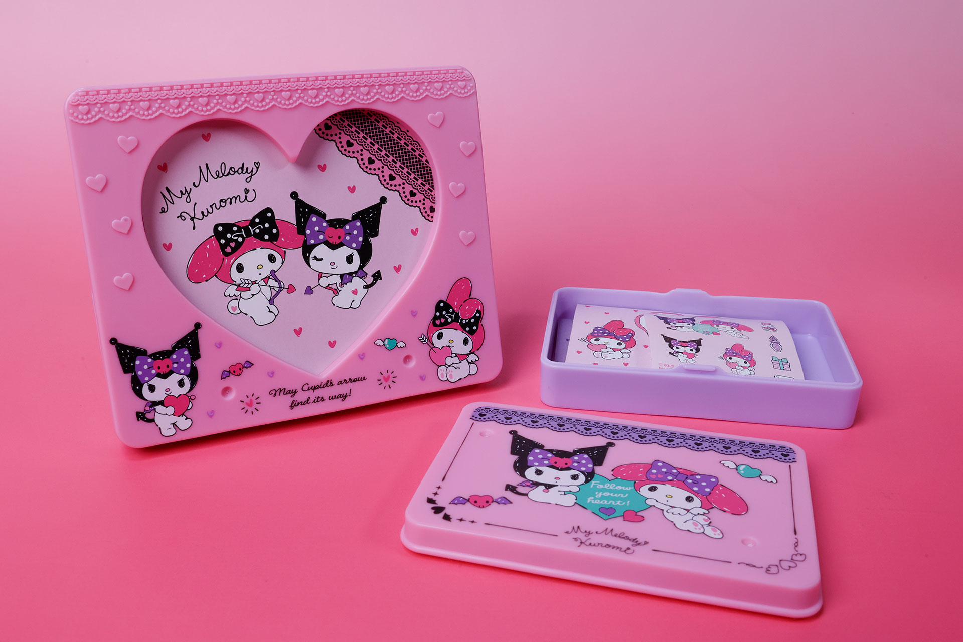 机の上などにおいて、普通に使えそうだ