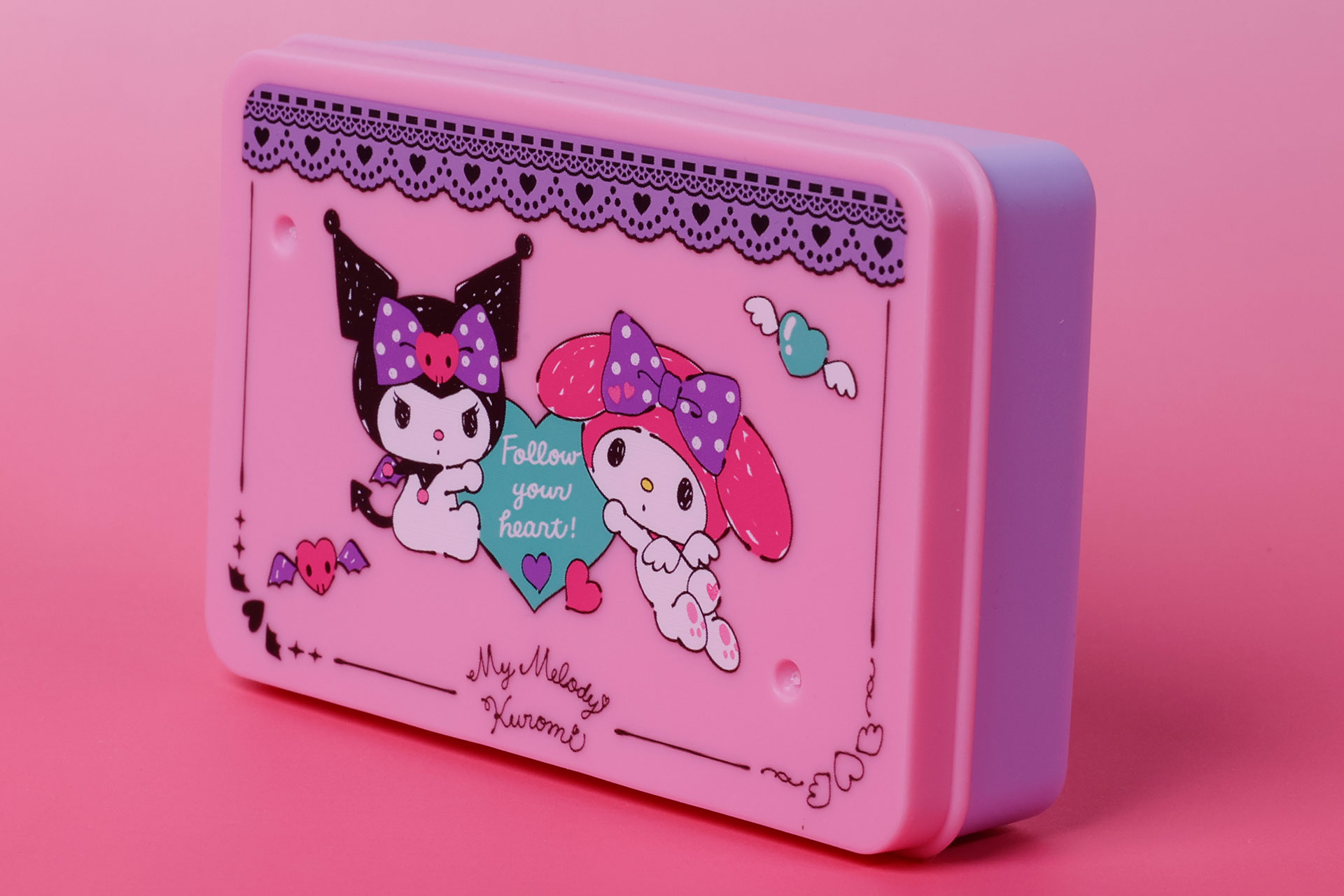 ケースのイラストもデコレーションもキュート！