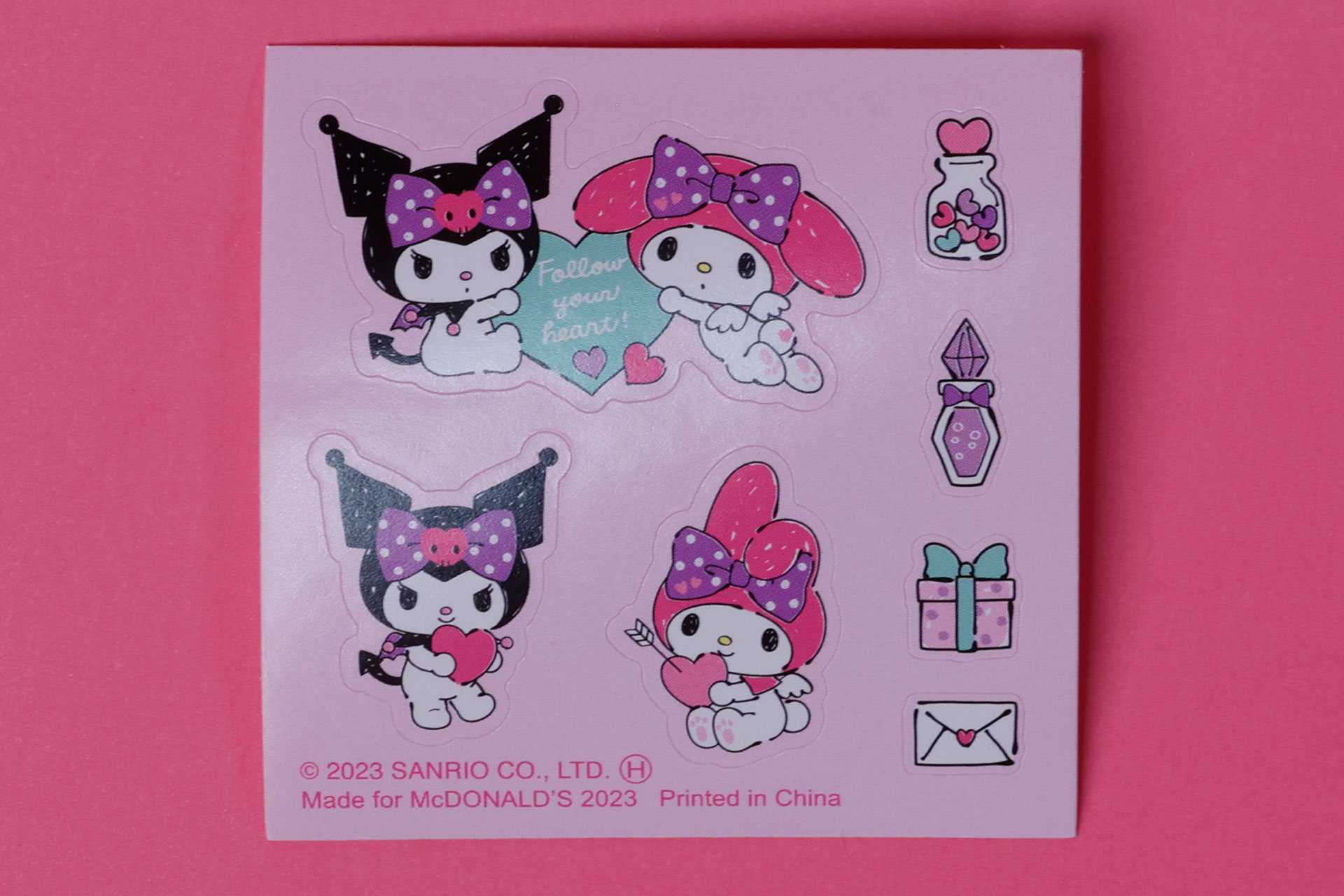 シールも付属しているので、メッセージカードと一緒に活用しよう