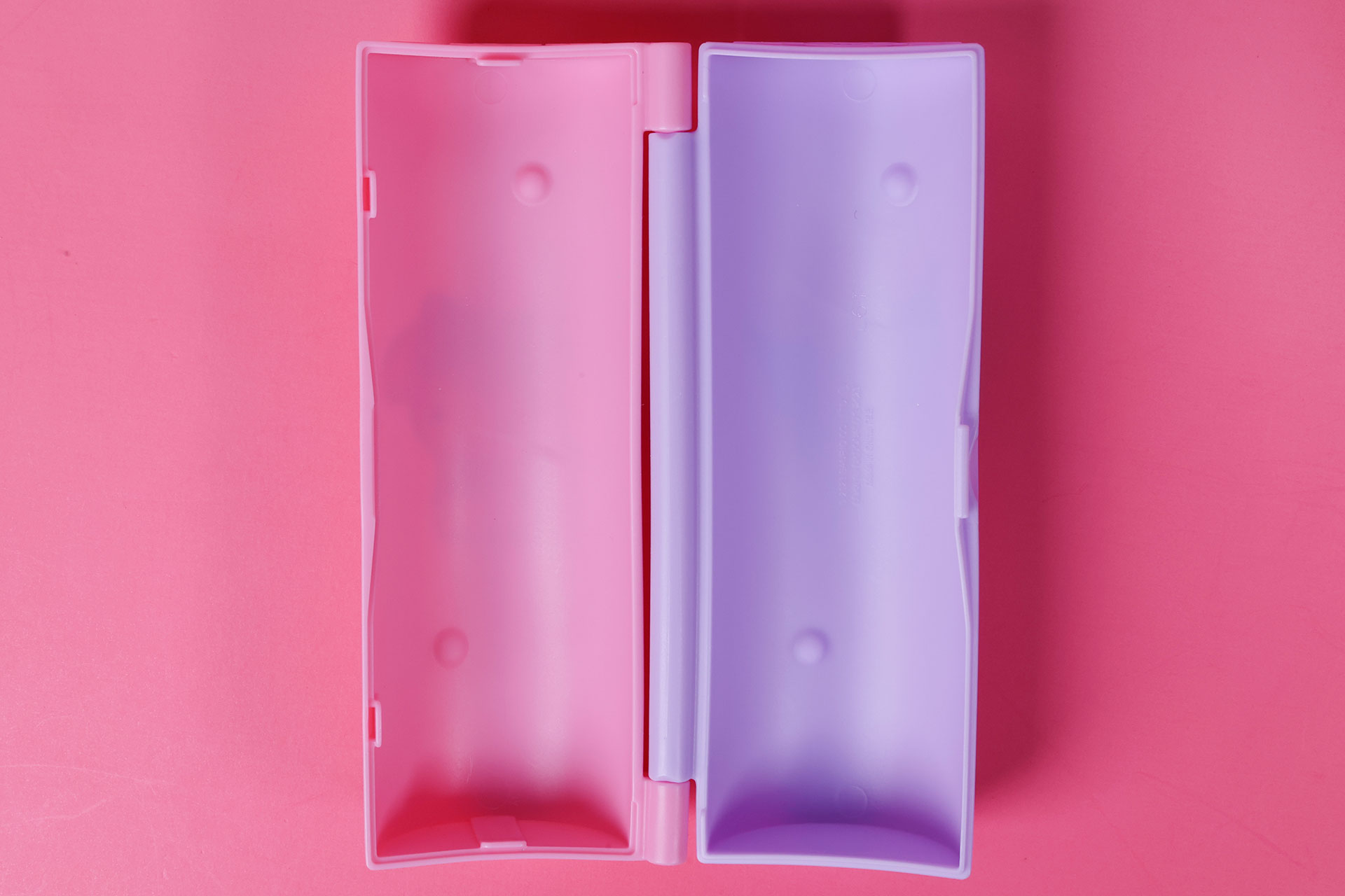 こちらはマルチケースの内側だ