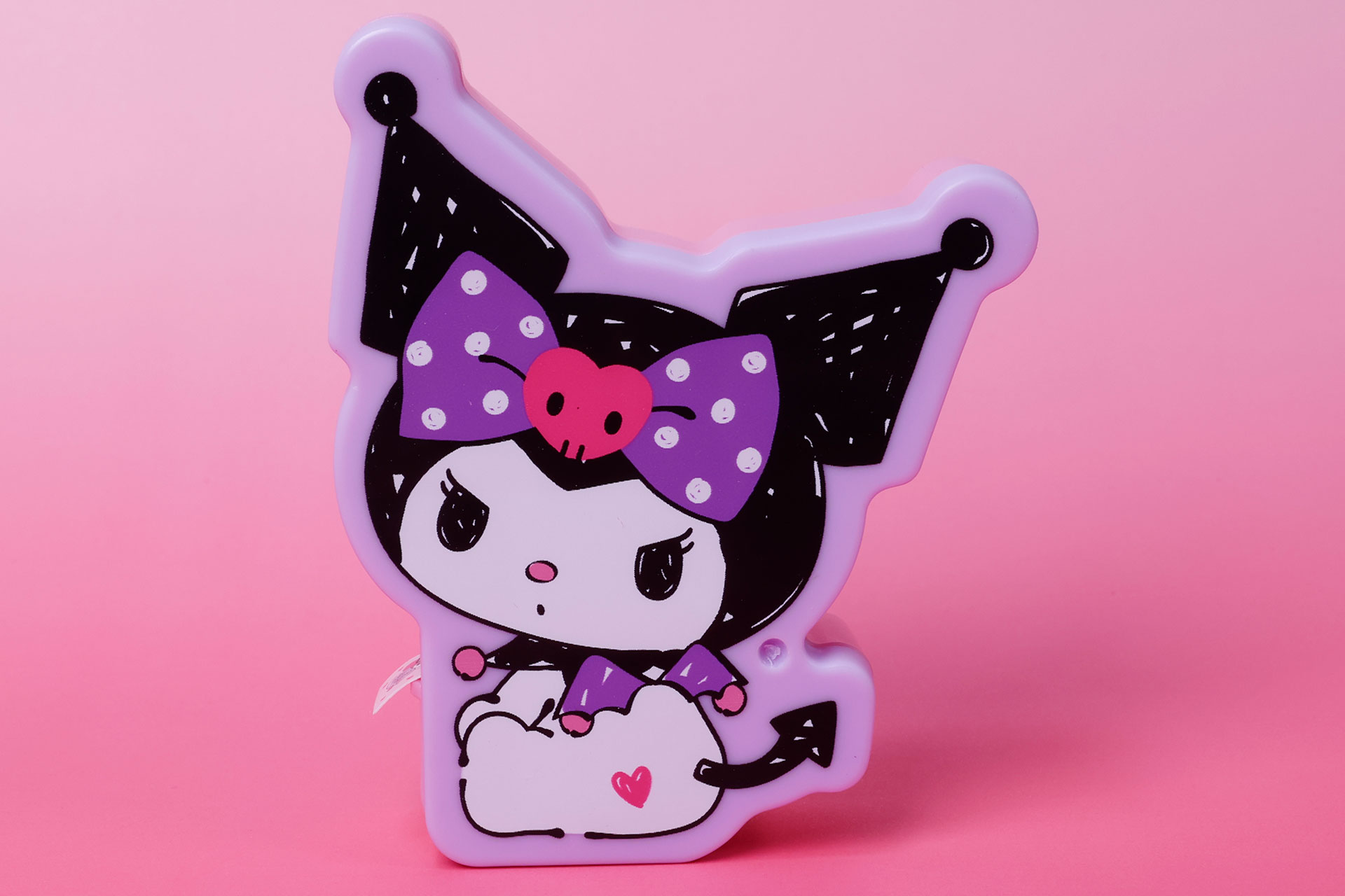 ケースもクロミの形に切り抜かれている