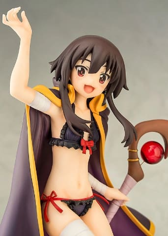 このすば2」より黒の水着姿でマントを羽織っためぐみんのフィギュアが