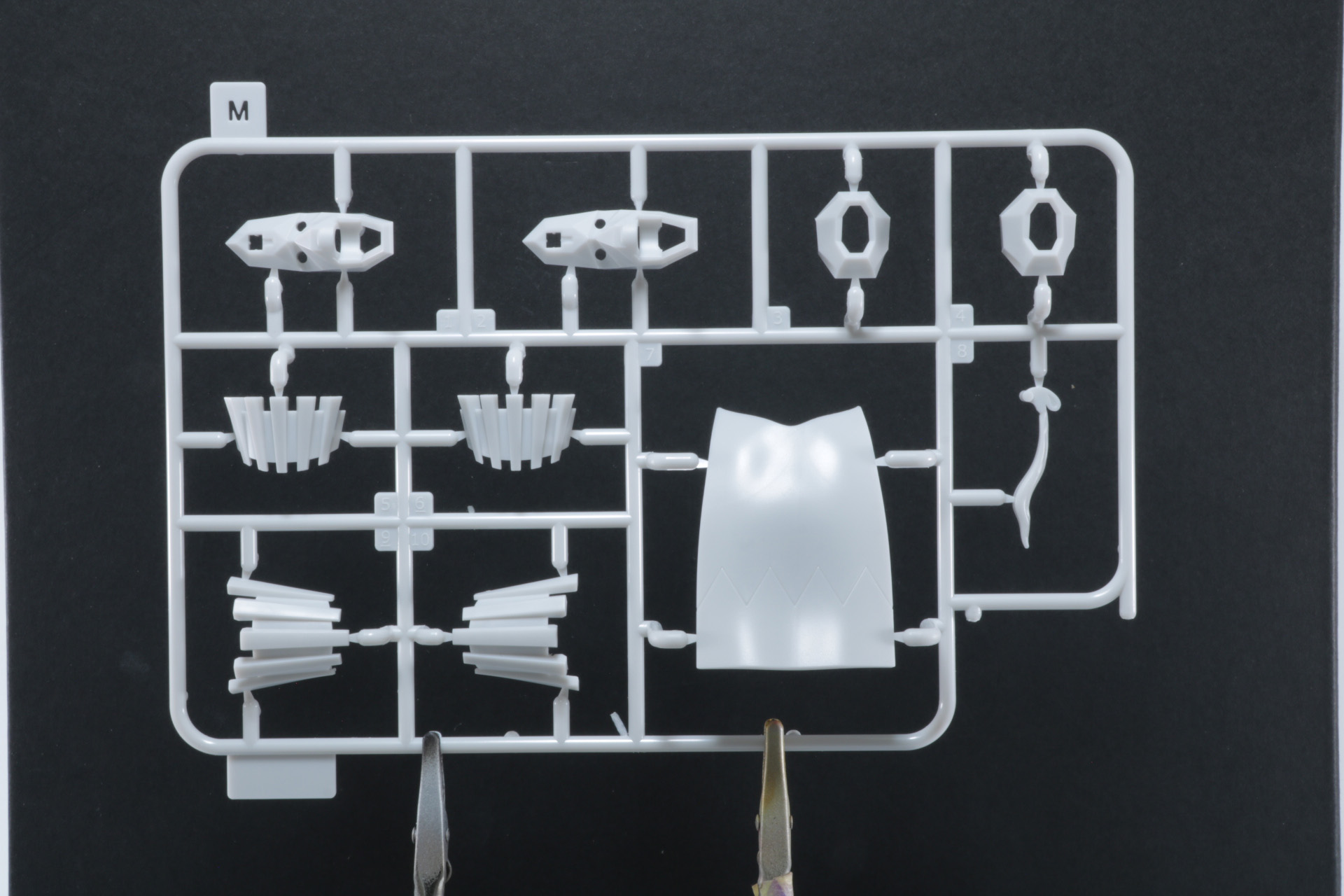 塗装済みのフェイスパーツ