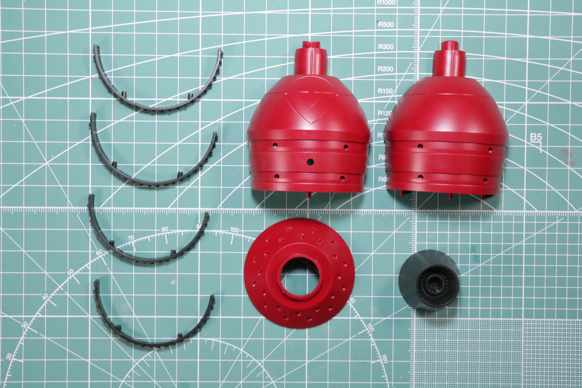 蜘蛛の腹のような造形にノズルなども再現されている