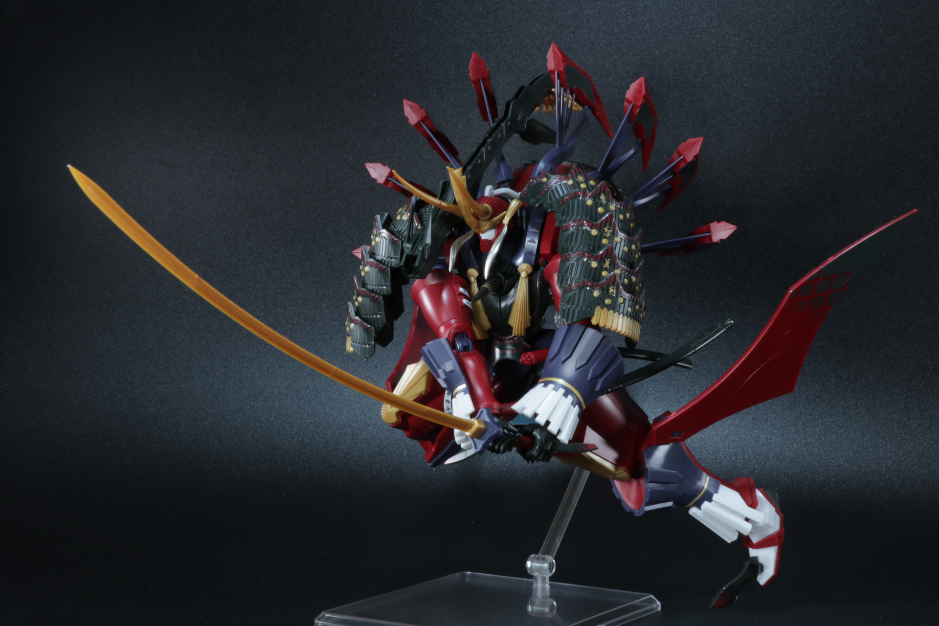 野太刀を振り下ろすアクション