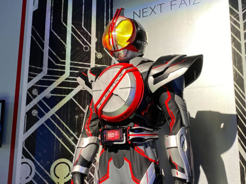 CSM 仮面ライダー555 パラダイスリゲインド ファイズドライバー NEXT CSMファイズドライバーNEXT｜仮面ライダーおもちゃウェブ