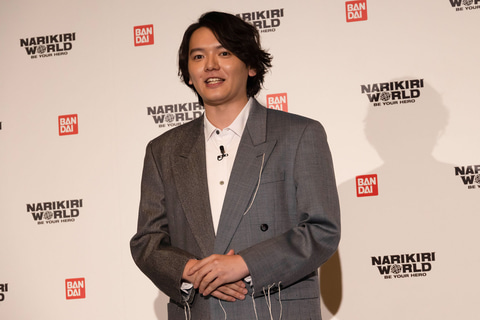 濱田龍臣さん、半田健人さん、村上幸平さんが変身ポーズを生披露