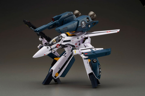 マクロス」フィギュア「完全変形VF-1Sストライクバルキリー ロイ