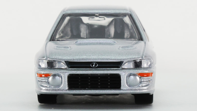 フロントのエンブレムのものは当時のものをプリントで再現しています！